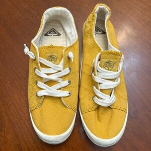 Women’s Roxy Yellow Casual Sneakers with White Laces size 10